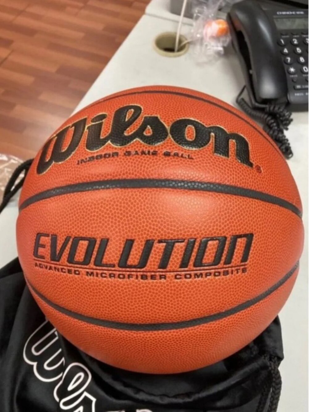 Wilson Evolution Official Game Ball Size 7 / 29.5’ Basketball